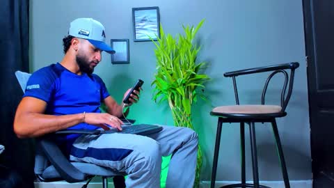 Steve  online show from October 22, 12:05 pm