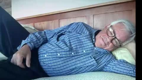 Steve online show from April 17, 10:02 pm