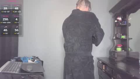 Im Yours online show from December 2, 11:26 am