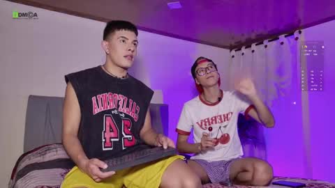 Snapshot of steveen_1604 chatting on November 16, 2:50 am Stevenn online show from November 16, 2:50 am