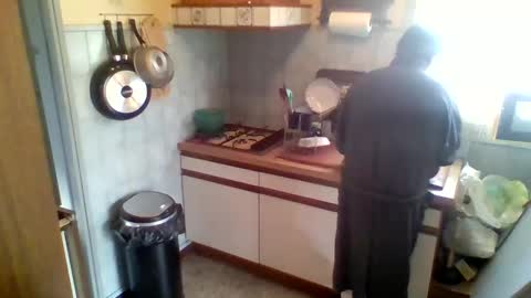 stevefromfrance online show from December 3, 9:11 am