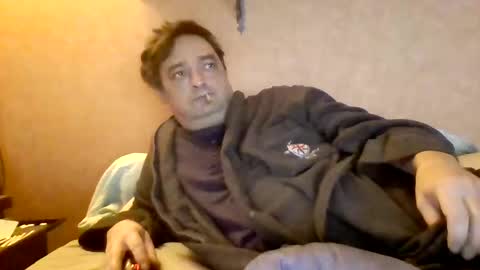 stevefromfrance online show from December 7, 8:00 am