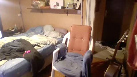 stevefromfrance online show from December 18, 9:36 am