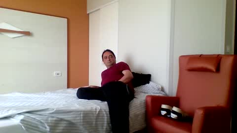 stevefromfrance online show from April 27, 8:34 am