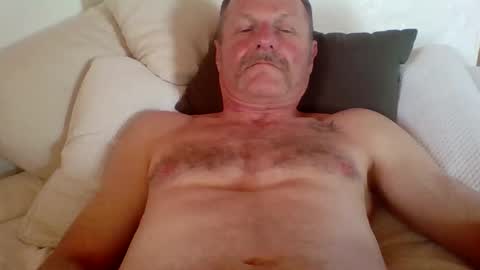 steven626708 online show from April 12, 9:53 pm