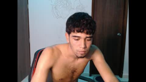 steven_126 online show from November 4, 9:58 pm