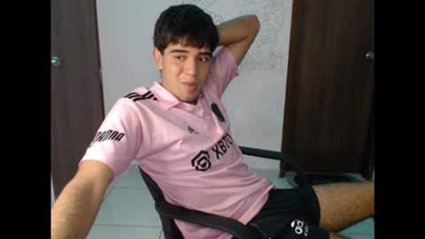 steven_126 online show from November 13, 5:50 am