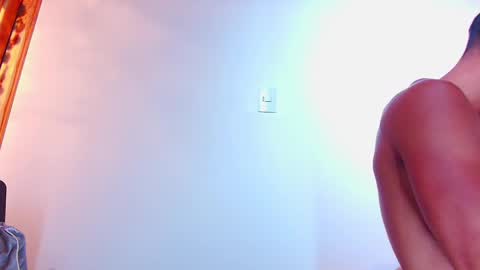 Snapshot of steven_modelo69 chatting on January 11, 2:41 am steven_modelo69 online show from January 11, 2:41 am