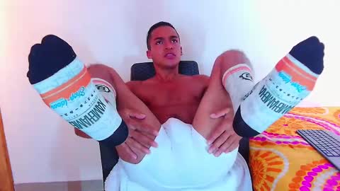 Snapshot of steven_modelo69 chatting on January 11, 10:07 pm steven_modelo69 online show from January 11, 10:07 pm