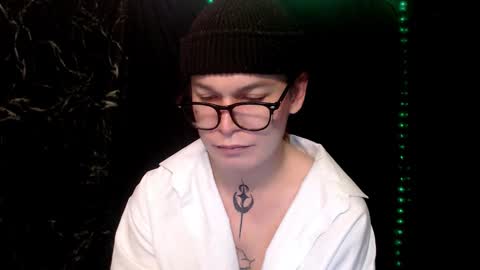 Steve online show from November 18, 9:41 pm