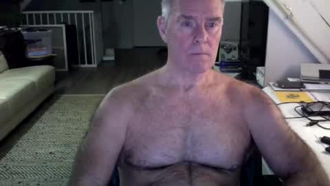 Snapshot of stevetwo chatting on February 10, 11:02 pm stevetwo online show from February 10, 11:02 pm