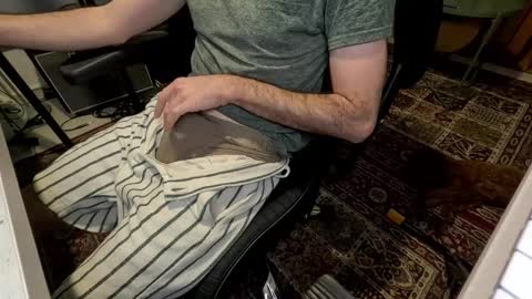 Snapshot of stevie_grey chatting on September 22, 1:35 pm stevie_grey online show from September 22, 1:35 pm