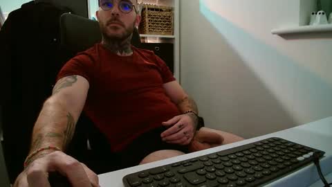 Snapshot of stevie_rae chatting on October 27, 9:30 pm stevie_rae online show from October 27, 9:30 pm