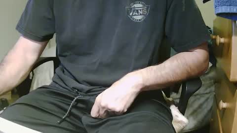 Snapshot of stevo69697 chatting on October 13, 4:01 am Chillguy online show from October 13, 4:01 am