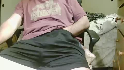 Snapshot of stevo69697 chatting on November 9, 6:33 am Chillguy online show from November 9, 6:33 am