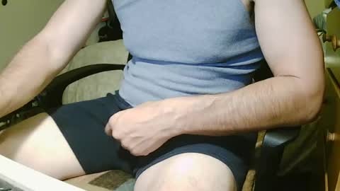 Snapshot of stevo69697 chatting on July 20, 4:27 am Chillguy online show from July 20, 4:27 am