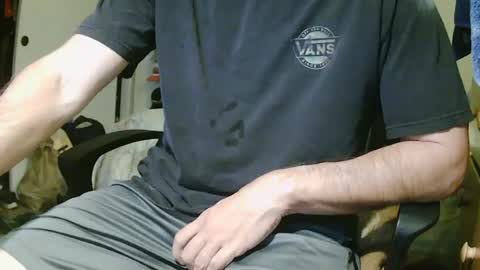 Snapshot of stevo69697 chatting on August 5, 5:32 am Chillguy online show from August 5, 5:32 am