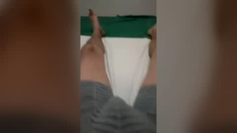 Snapshot of sti_zn chatting on July 12, 9:39 pm sti_zn online show from July 12, 9:39 pm
