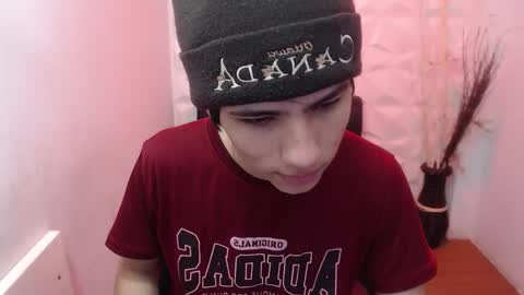 Snapshot of stich_23 chatting on March 2, 1:29 pm Stich online show from March 2, 1:29 pm