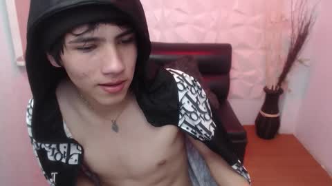 Stich online show from March 16, 3:49 pm