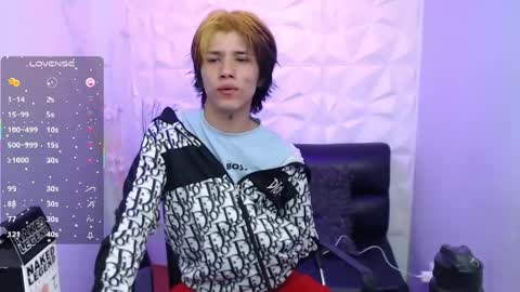 Stich online show from May 21, 5:36 am