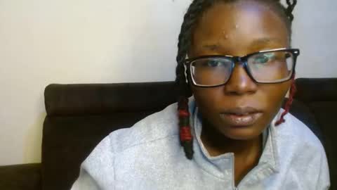 Snapshot of sticklavah chatting on November 6, 4:46 am sticklavah online show from November 6, 4:46 am