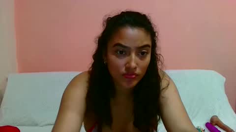 Snapshot of stitch30w chatting on February 28, 2:42 am stitch30w online show from February 28, 2:42 am
