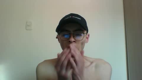 Snapshot of stiv_grant chatting on September 17, 12:18 pm stiv_grant online show from September 17, 12:18 pm