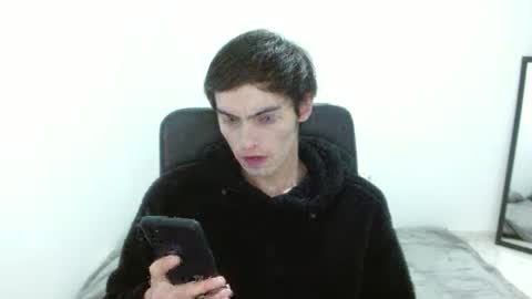 Snapshot of stiv_grant chatting on January 5, 10:46 pm stiv_grant online show from January 5, 10:46 pm