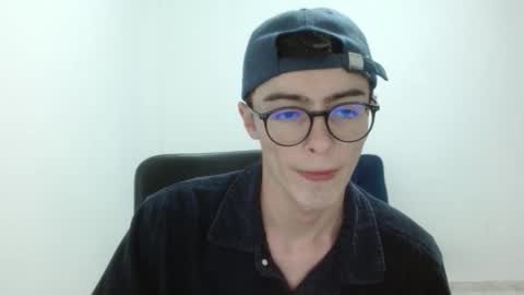 stiv_grant online show from April 21, 12:01 am