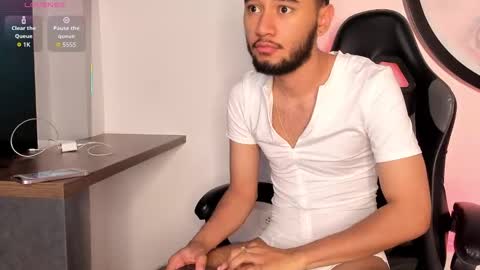stiven__01 online show from September 21, 11:56 am