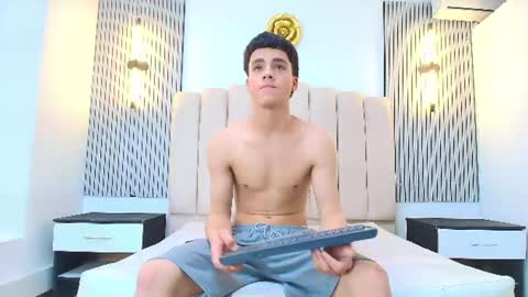 stiven_cooper2 online show from July 7, 12:42 pm