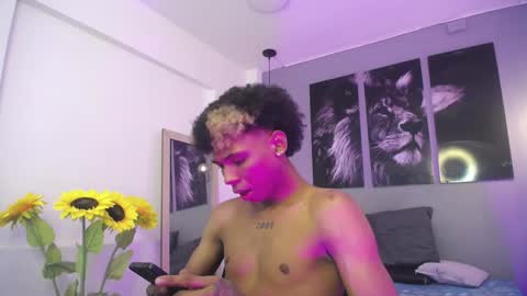 Stiven  online show from October 6, 7:44 pm