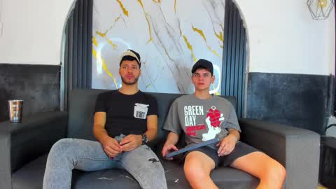 Snapshot of stivendreams chatting on February 20, 5:37 am friends online show from February 20, 5:37 am