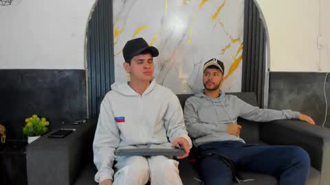 Snapshot of stivendreams chatting on February 27, 5:07 am friends online show from February 27, 5:07 am