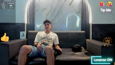friends online show from May 21, 4:19 am