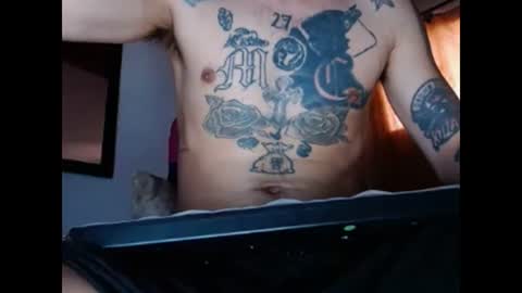 Snapshot of stivenunivers996 chatting on January 7, 3:33 pm stiven online show from January 7, 3:33 pm