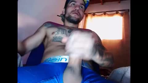 Snapshot of stivenunivers996 chatting on February 6, 6:24 pm stiven online show from February 6, 6:24 pm