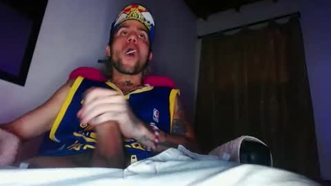 Snapshot of stivenunivers996 chatting on February 21, 2:28 am stiven online show from February 21, 2:28 am