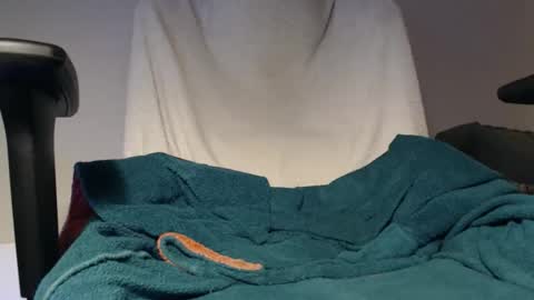 stivglatpik online show from October 26, 8:37 pm