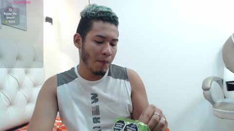 STIV AND TACZU online show from December 2, 8:52 am