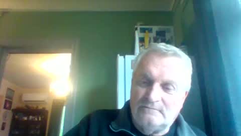 Snapshot of stoewer55 chatting on October 26, 1:28 pm stoewer55 online show from October 26, 1:28 pm
