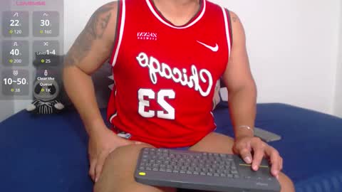 Stone Lee  online show from November 20, 8:14 am