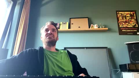 Snapshot of stonednboner chatting on November 7, 2:28 pm Stonerboner online show from November 7, 2:28 pm