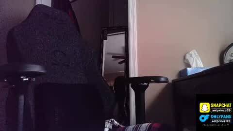 Snapshot of stoner394 chatting on July 20, 10:45 pm stoner394 online show from July 20, 10:45 pm