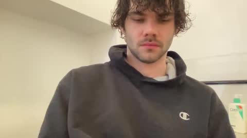 Snapshot of stonerboymac chatting on January 9, 3:34 pm stonerboymac online show from January 9, 3:34 pm