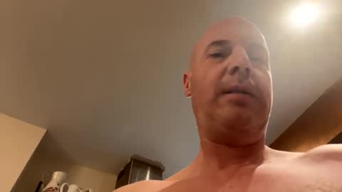 Snapshot of stoodley22 chatting on January 14, 5:46 am Stoodley22 online show from January 14, 5:46 am