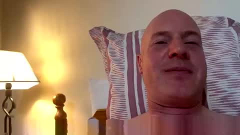 Snapshot of stoodley22 chatting on April 2, 9:01 pm Stoodley22 online show from April 2, 9:01 pm