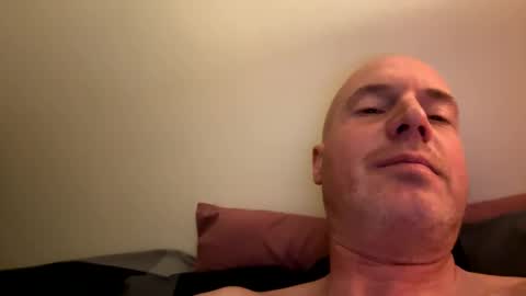 Snapshot of stoodley22 chatting on April 6, 8:43 pm Stoodley22 online show from April 6, 8:43 pm