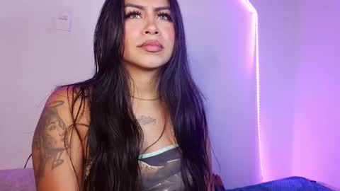 Snapshot of storm_doll chatting on June 22, 3:25 am storm doll online show from June 22, 3:25 am